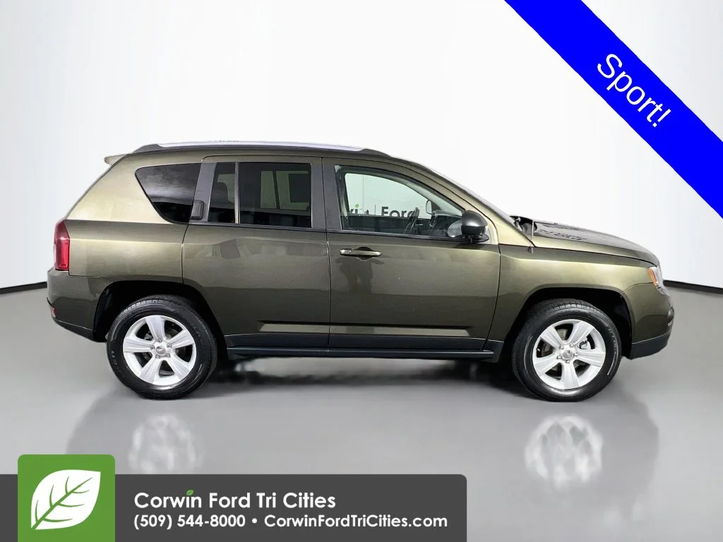 Used 2016 Green Jeep Sport image 17