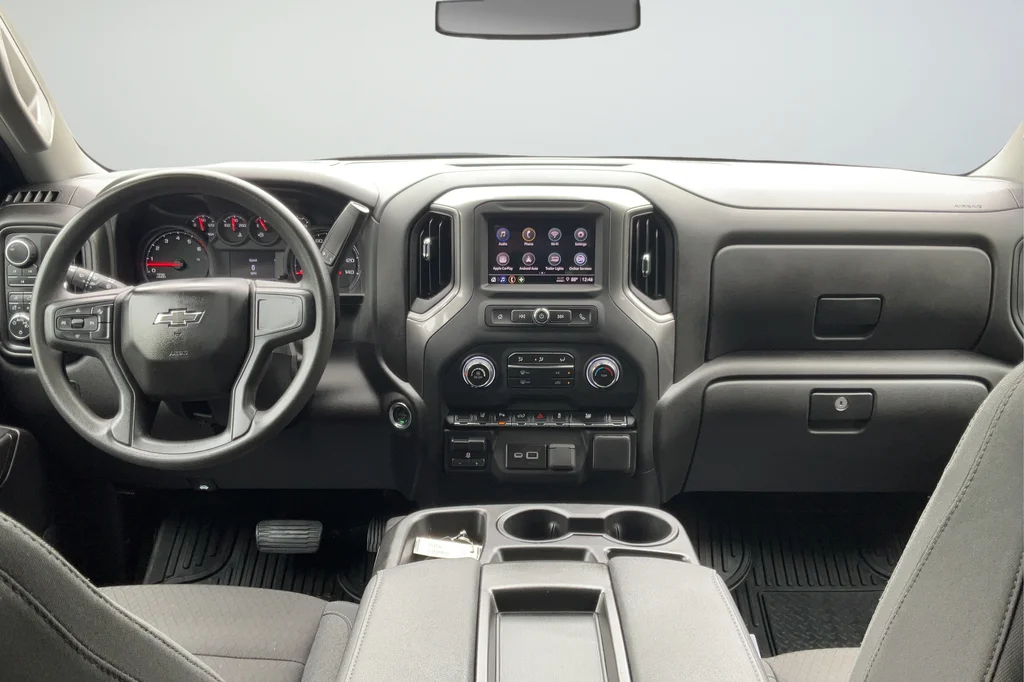 Used 2025 White Chevrolet Custom image 12