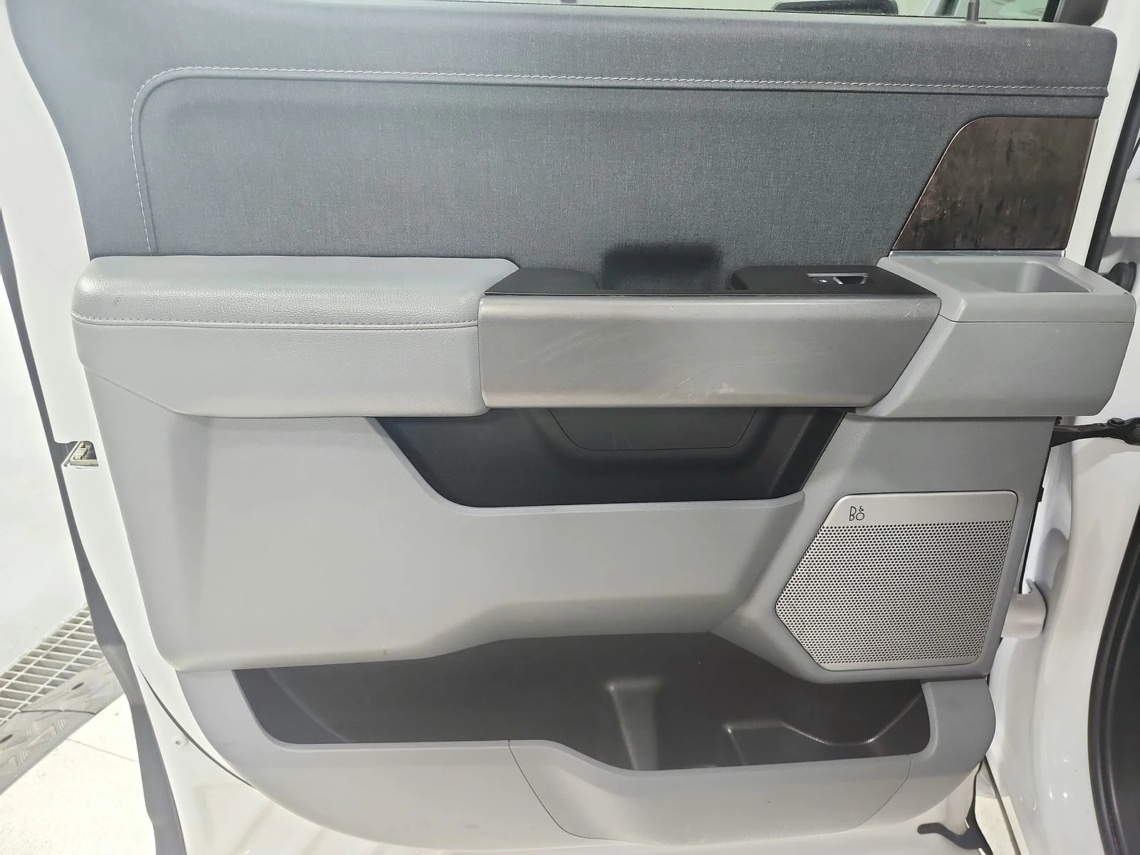 Used 2021 White Ford Lariat image 38