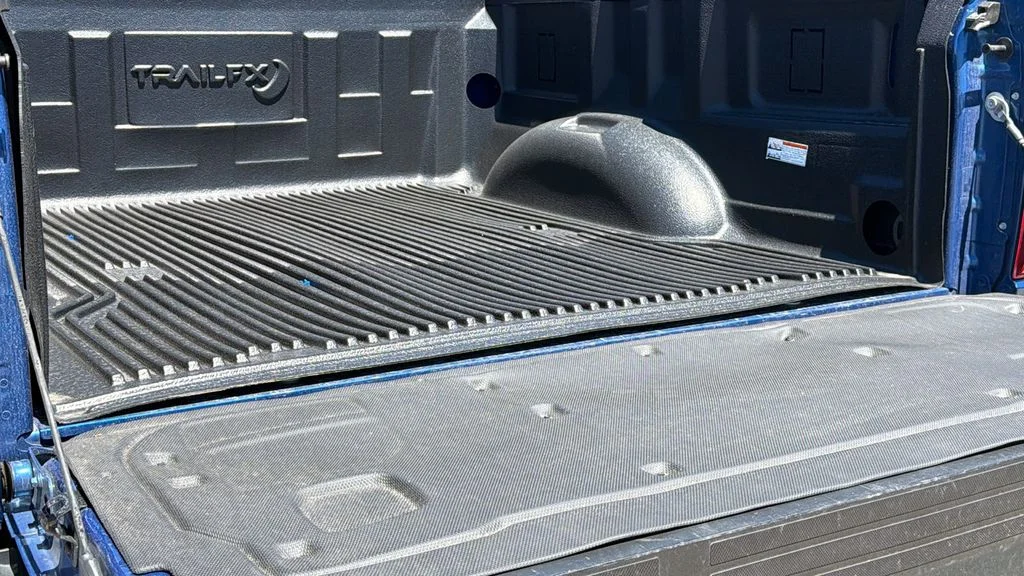 Used 2025 Blue Metallic Ford XLT image 27