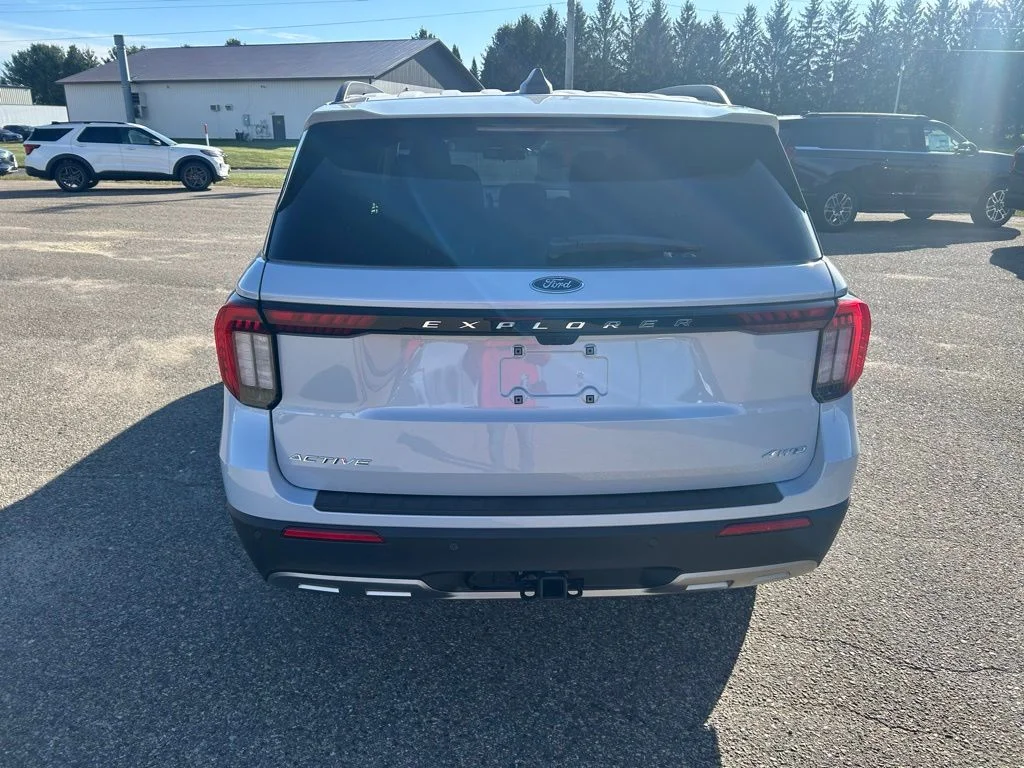 New 2026 Space White Metallic Ford Active image 6