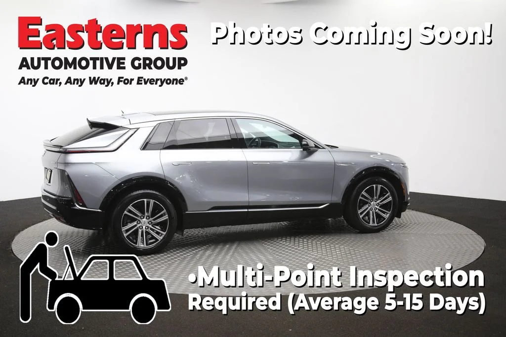 Used 2024 Silver Cadillac Luxury image 47