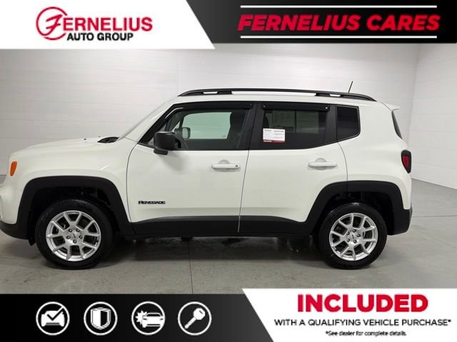 Used 2023 White Jeep Latitude image 4