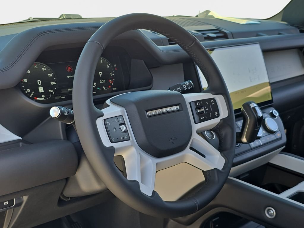 New 2026 Santorini Black LAND ROVER S image 16