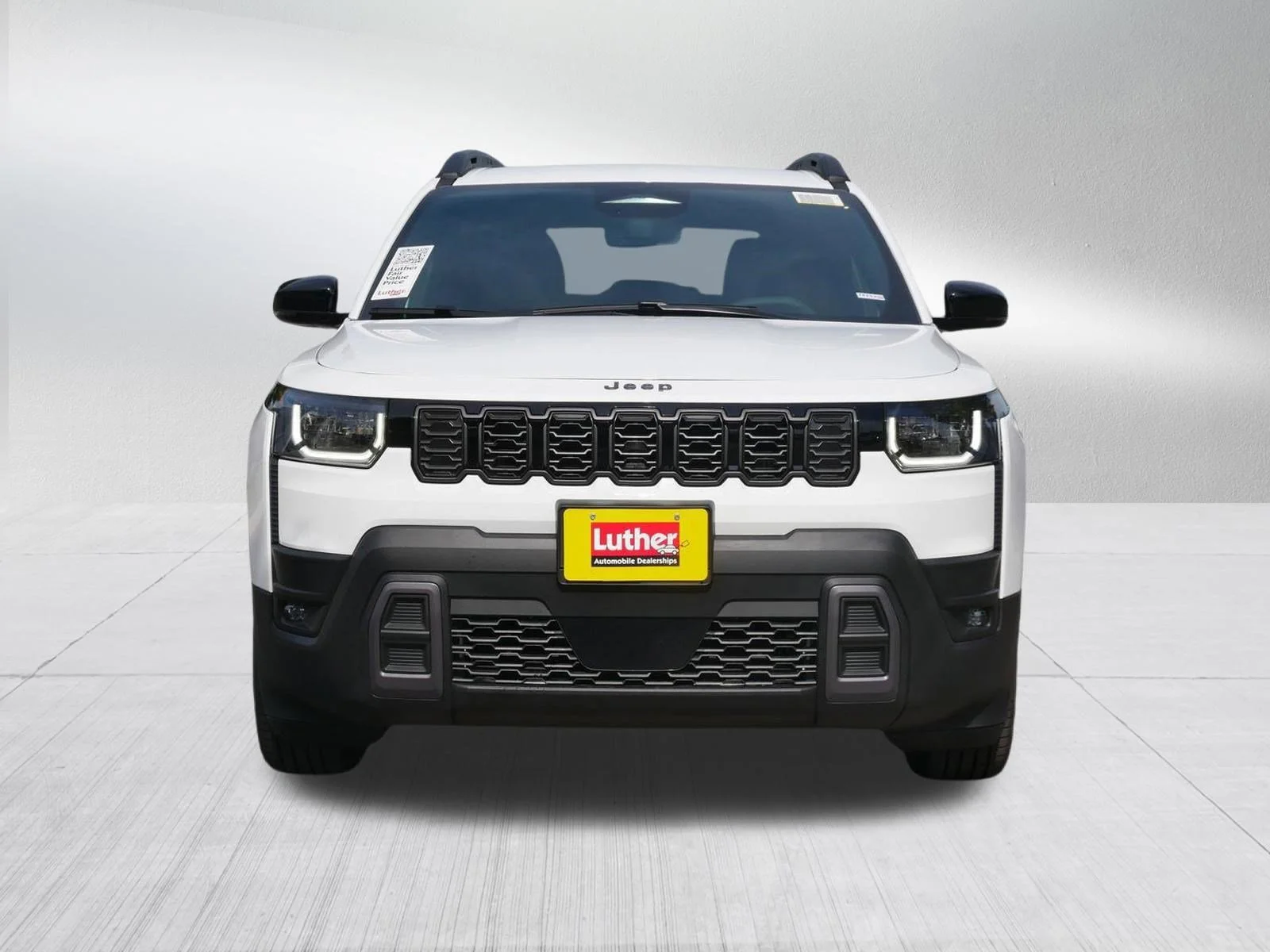 New 2026 Bright White Clear-Coat Exterior Paint Jeep Limited image 2