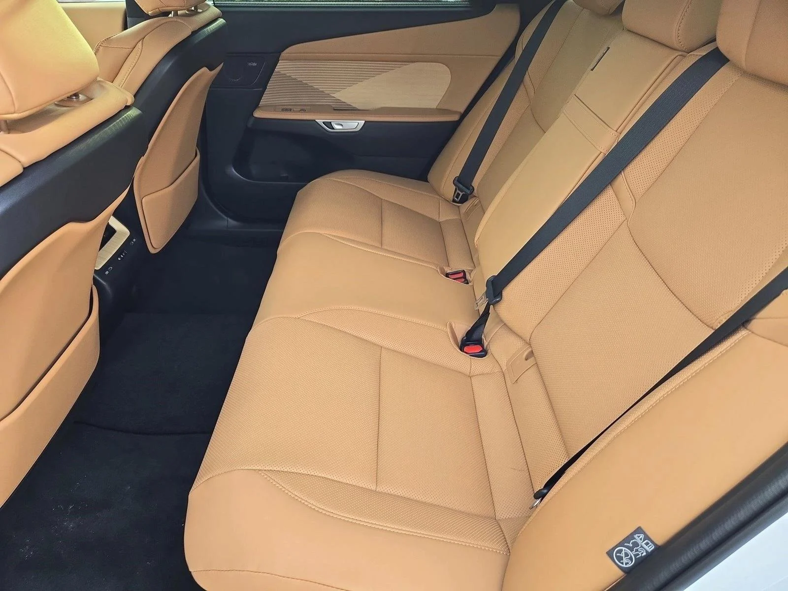 New 2026 Ultra White Lexus ES 350e LUXURY image 15