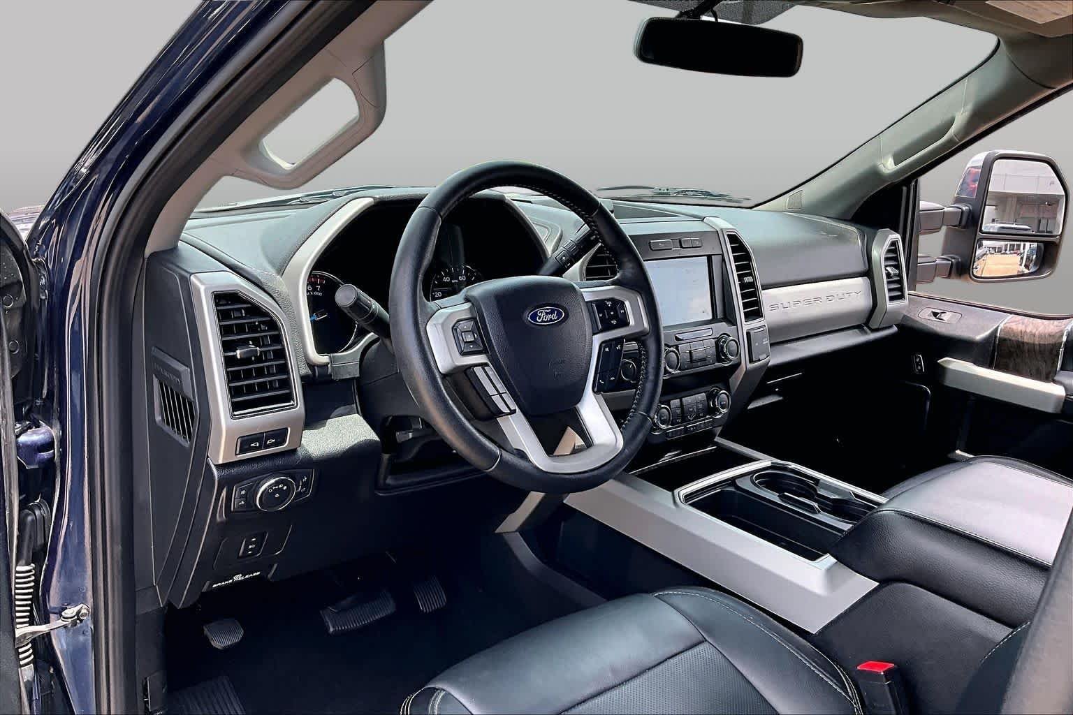 Used 2019 Blue Jeans Metallic Ford LARIAT image 17