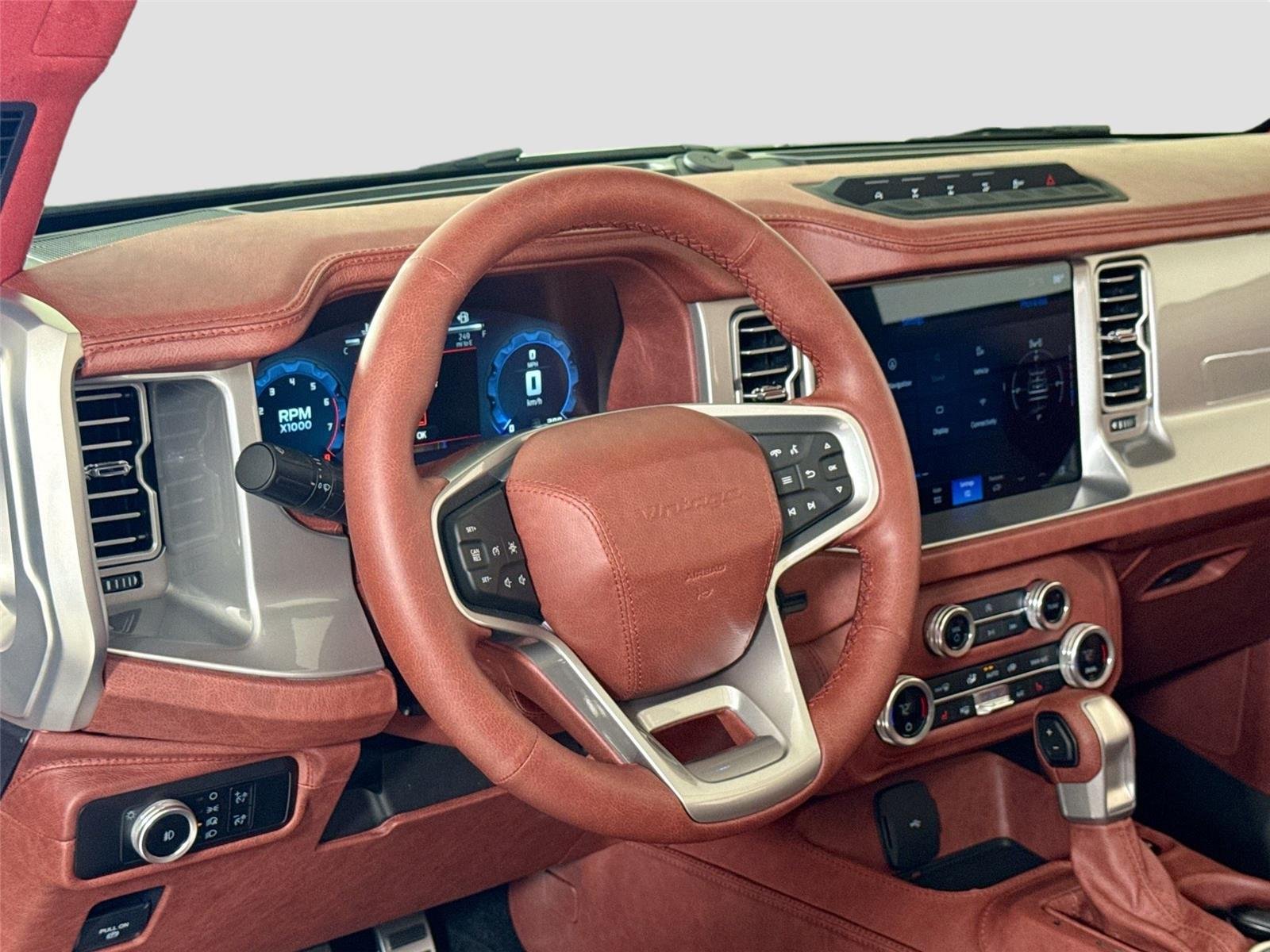 Used 2025 GT Silver Vintage Modern Twin-Turbo w/ Full Bespoke Interior image 16