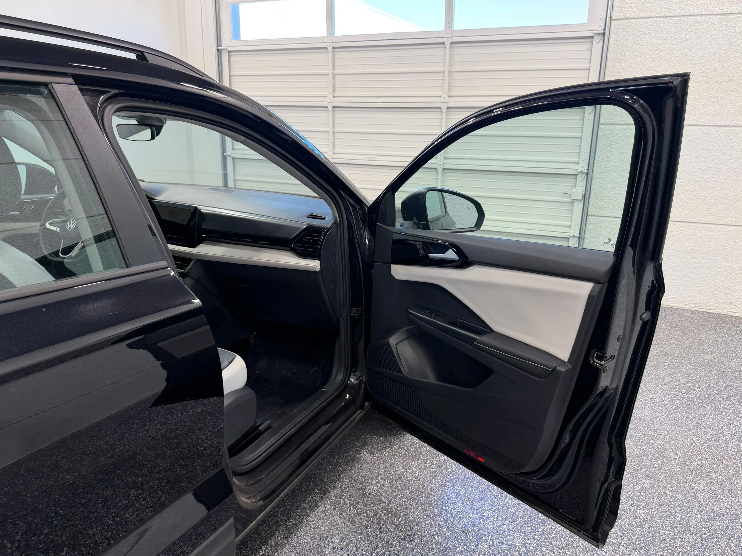 New 2026 Black Volkswagen 1.5T S image 27