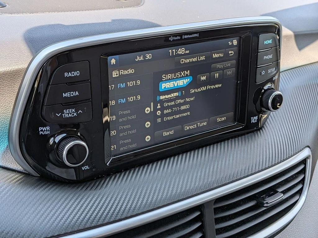 Used 2019 White Hyundai Value image 17