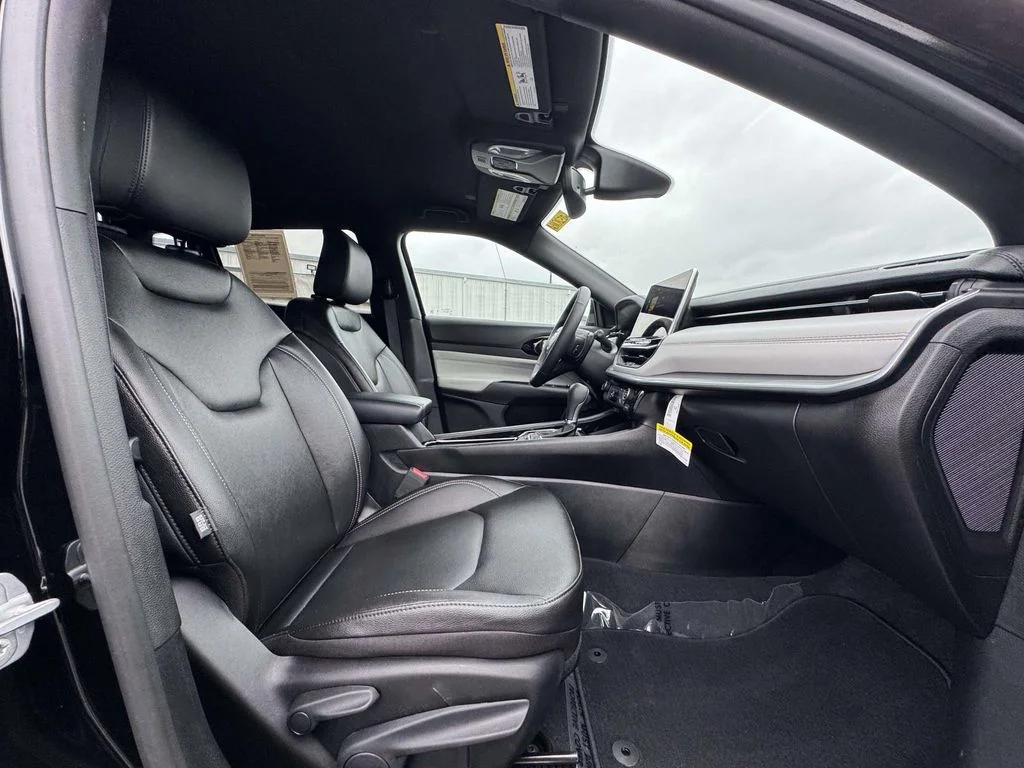 Used 2025 Black Jeep Limited image 15