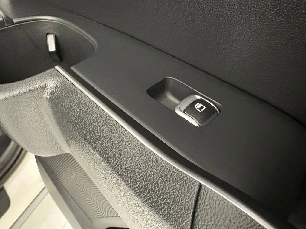 New 2026 Snow White Pearl Kia EX image 16