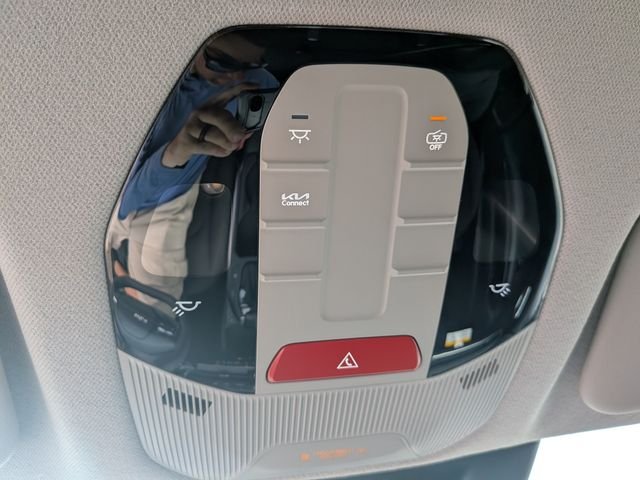 New 2026 Steel Gray Kia LXS image 21