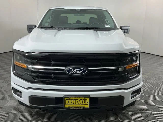 New 2026 Oxford White Ford XLT image 2