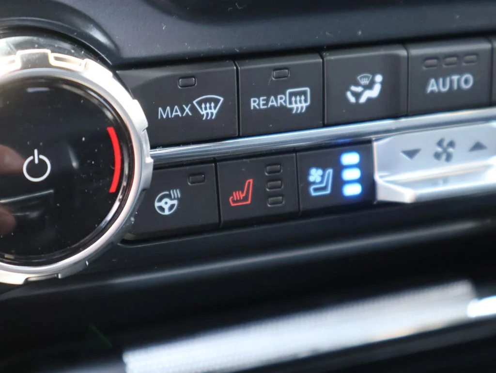New 2026 Iconic Silver Metallic Ford Lariat® image 39