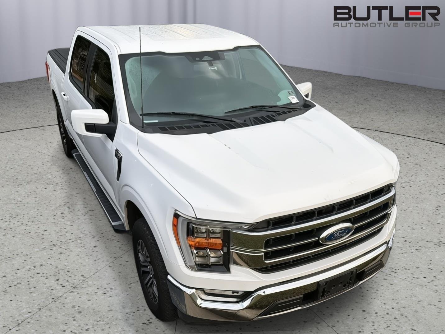 Used 2022 Oxford White Ford Lariat image 6