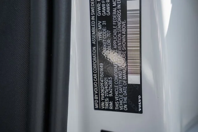 New 2026 Crystal White Volvo B6 Ultra image 42