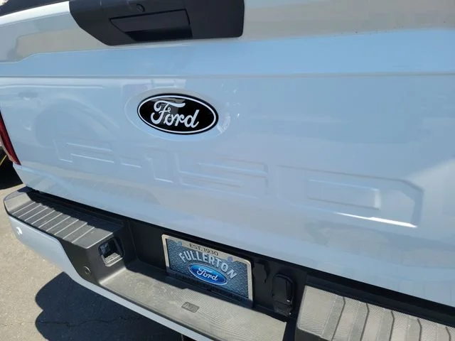 New 2026 Oxford White Ford XLT image 8