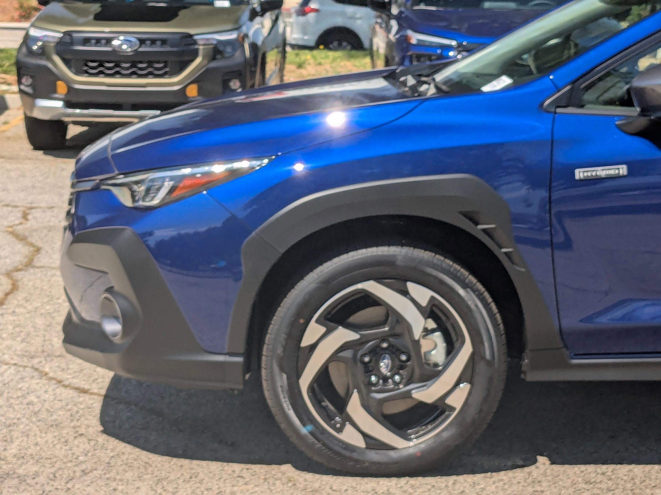New 2026 SAPPHIRE BLUE PEARL Subaru Limited Hybrid image 15