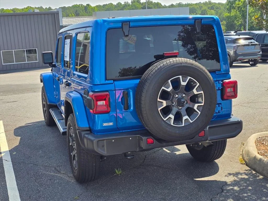 Used 2024 Blue Jeep Sahara image 13