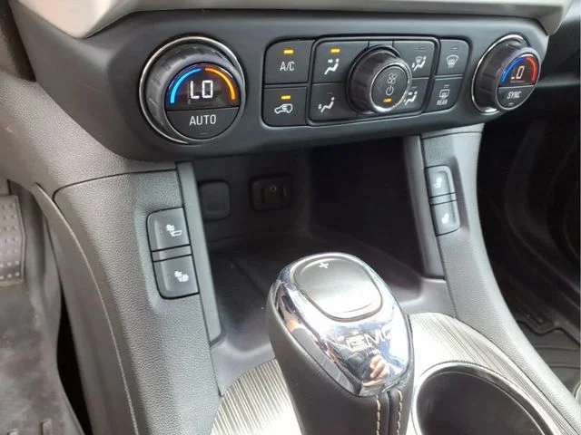 Used 2017 Silver GMC SLT-1 image 25