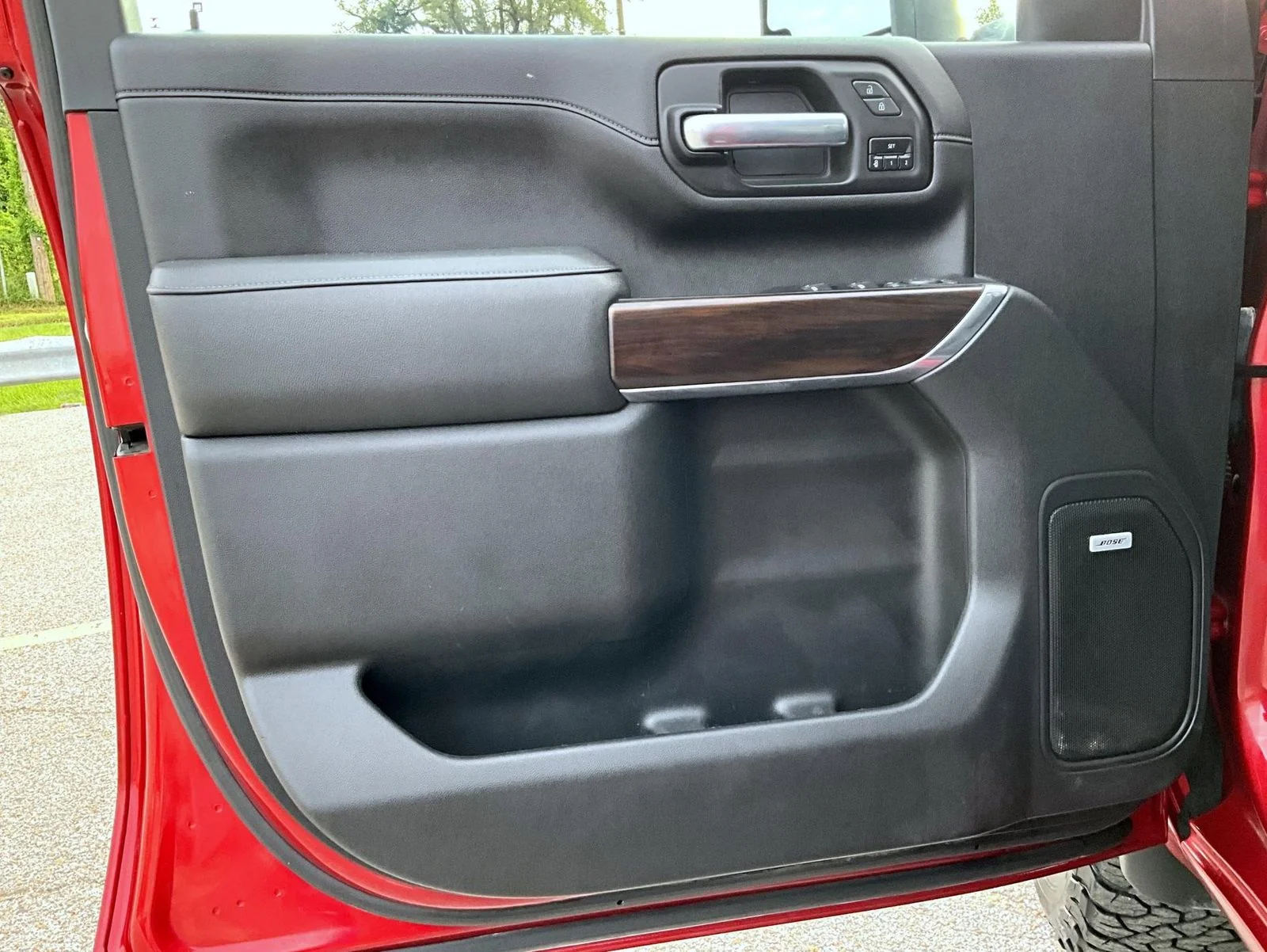 Used 2023 Red GMC SLT image 11