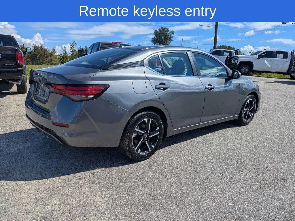 Used 2025 Gray Nissan SV image 4