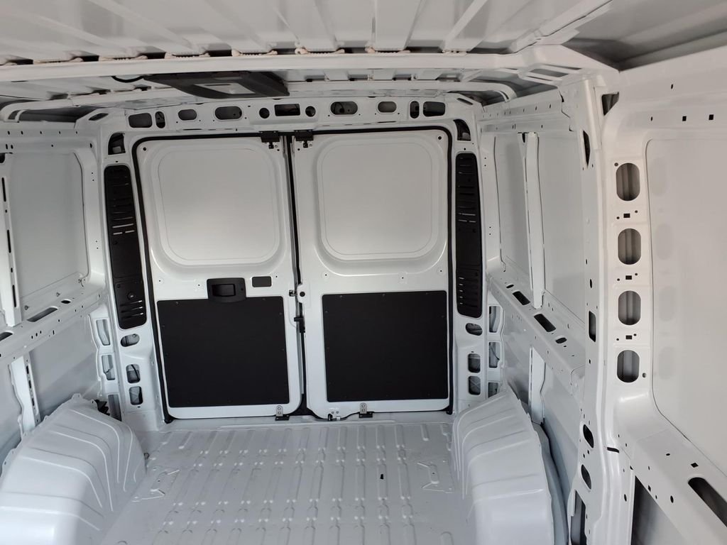 New 2026 Bright White Clear-Coat Exterior Paint RAM Low Roof image 10