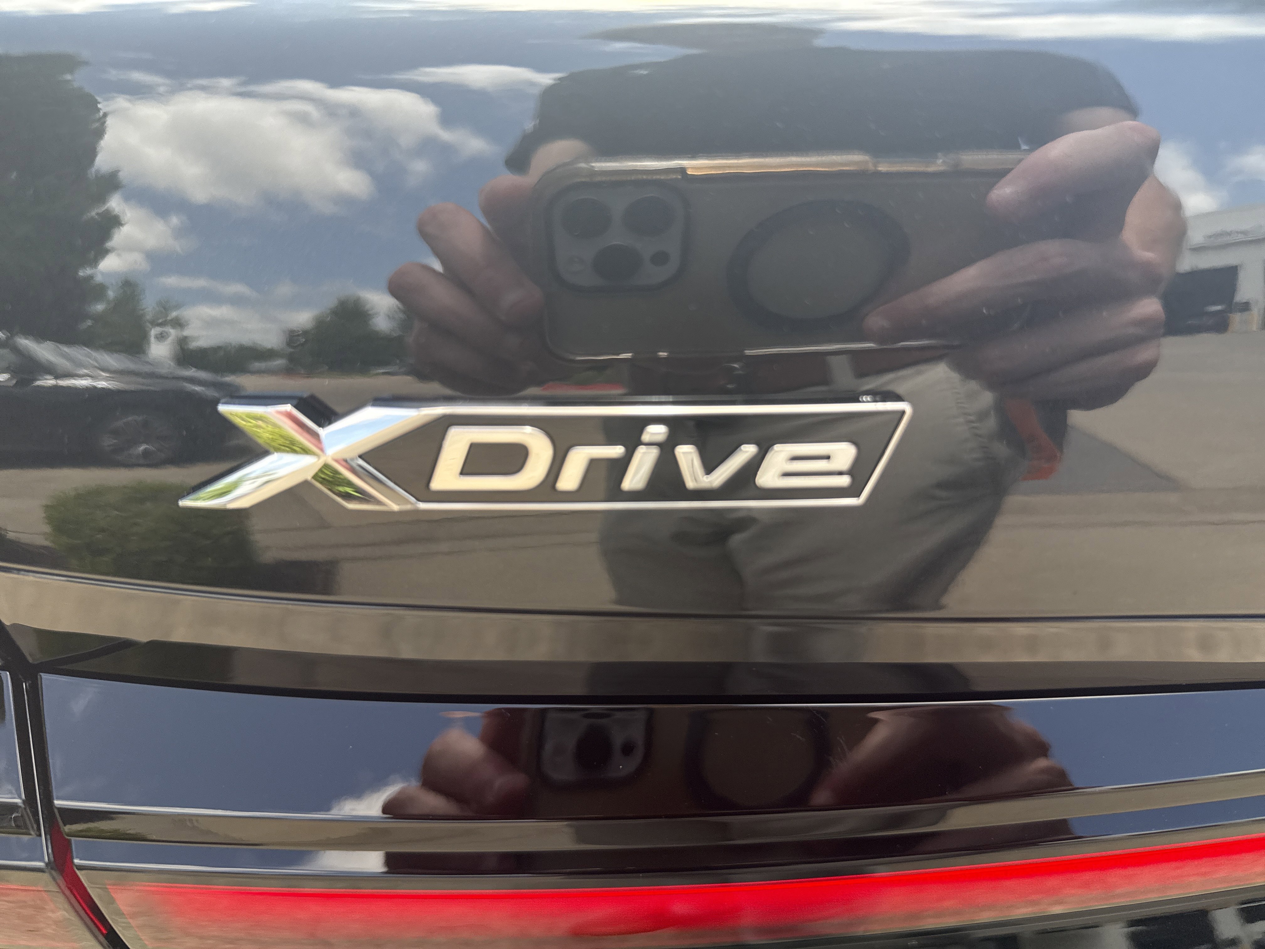 New 2026 0475 Black Sapphire Metallic BMW 760i xDrive image 8
