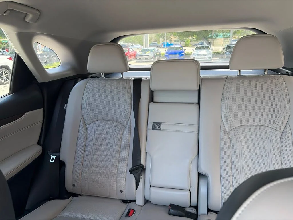 Used 2017 White Lexus 350 image 15
