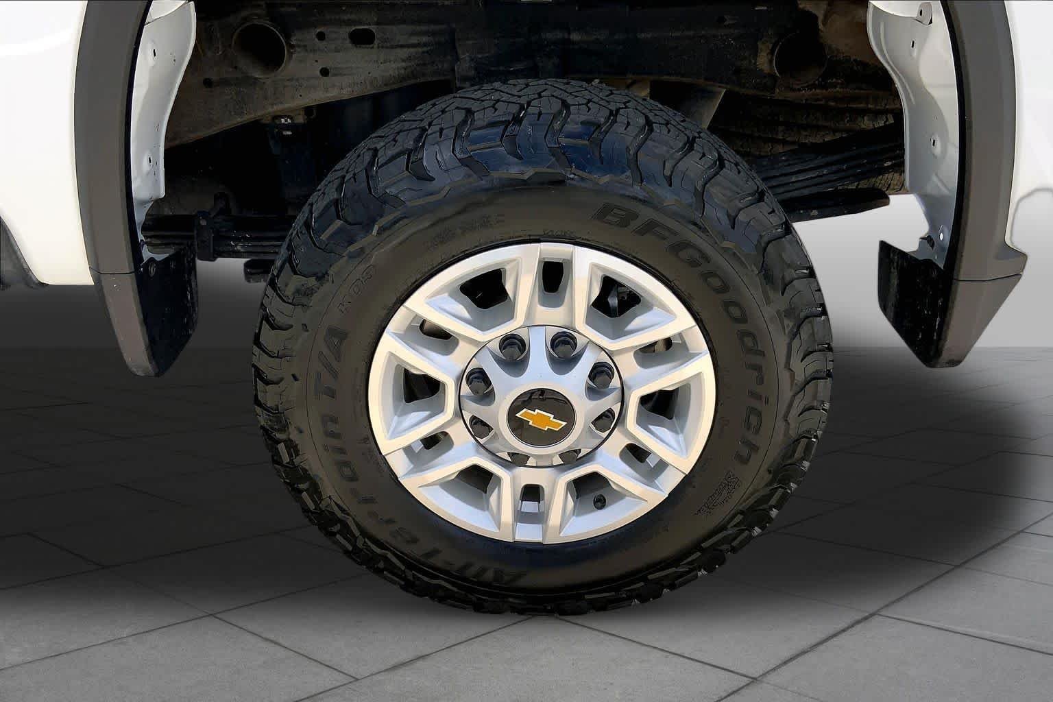 2025 Chevrolet Silverado 2500HD LT - Photo 11