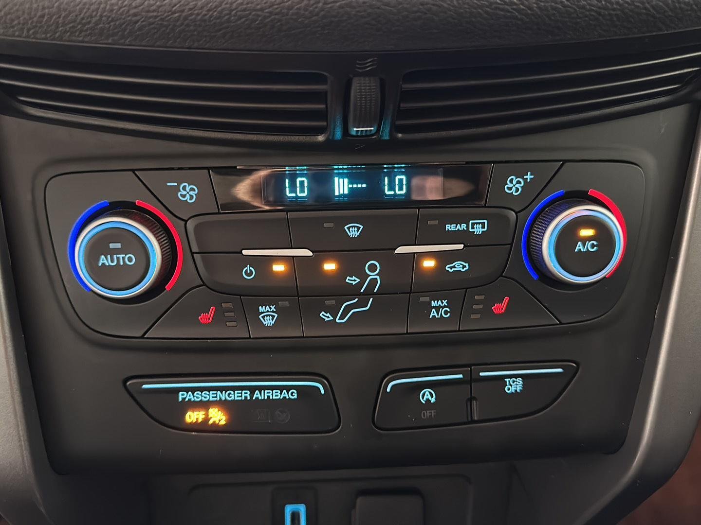 Used 2019 Black Metallic Ford SEL image 18