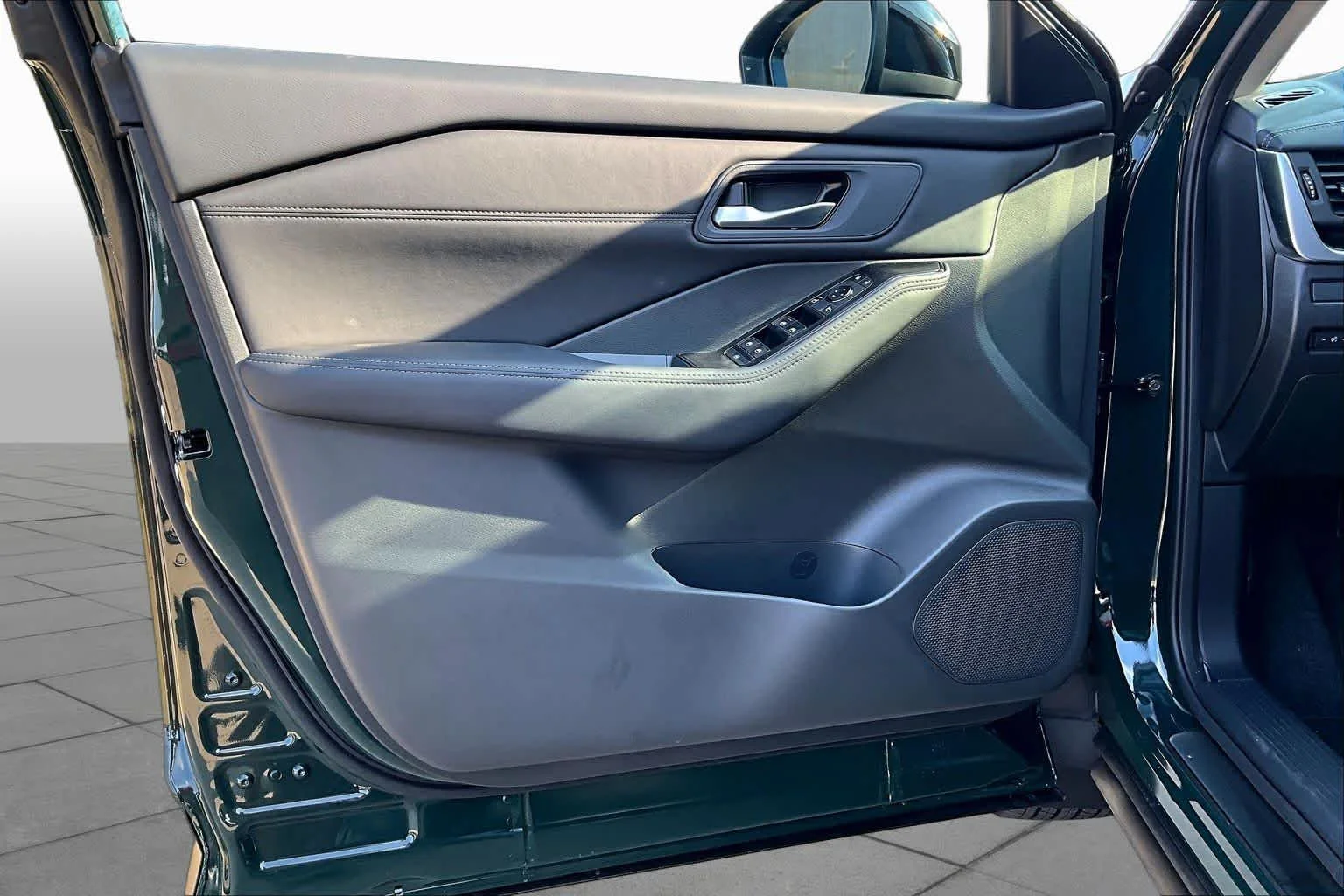 New 2027 Obsidian Green Pearl Nissan Dark Armor image 10