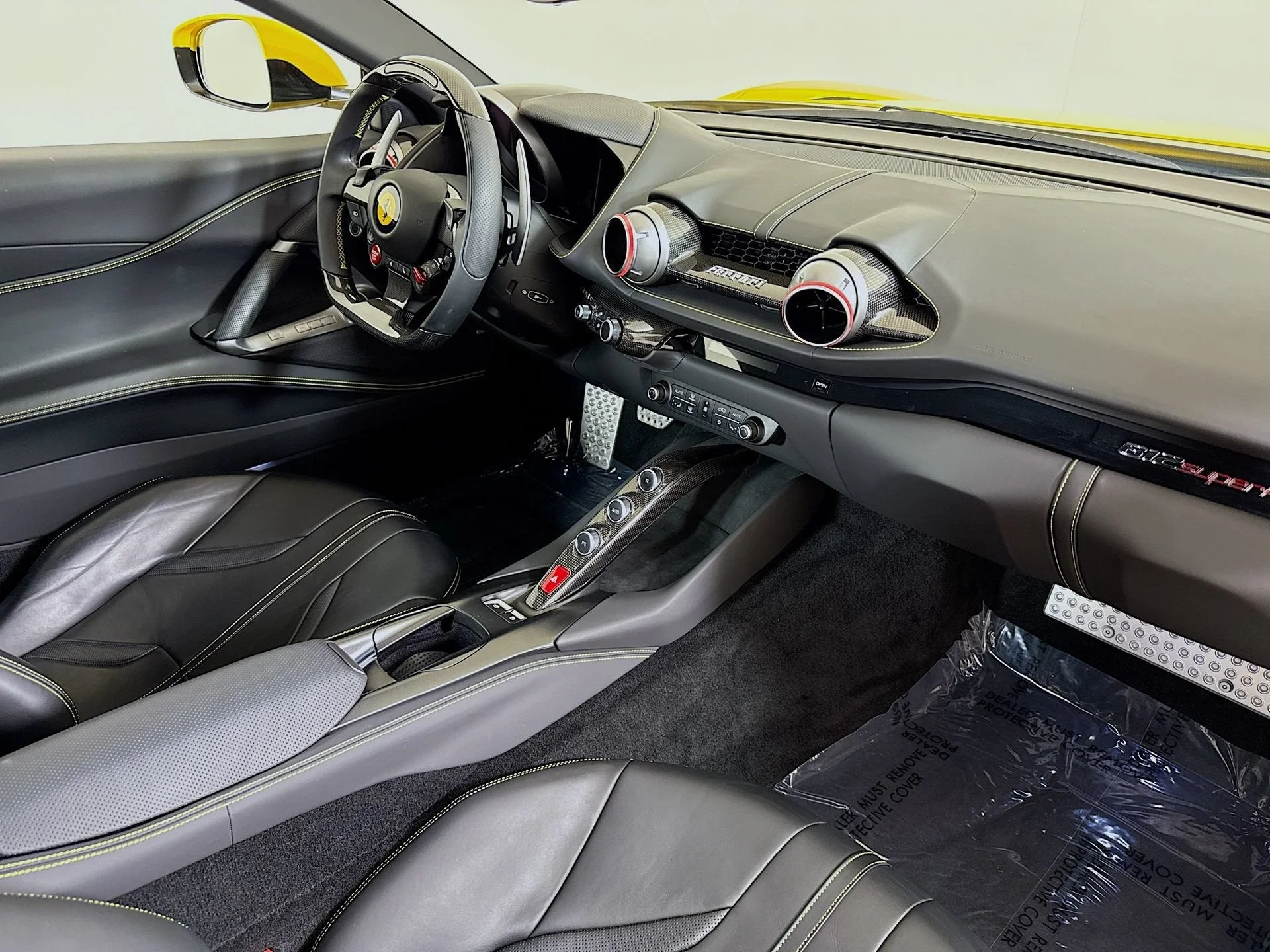 Certified Used 2019 Giallo Triplo Strato Ferrari Base image 24