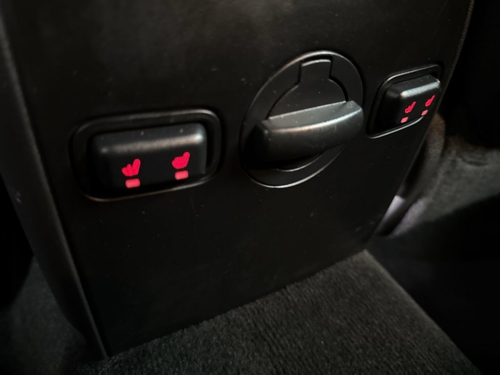 Used 2015 Tuxedo Black Lincoln Base image 35