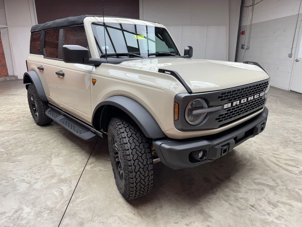 New 2026 Desert Sand Ford Badlands® image 5