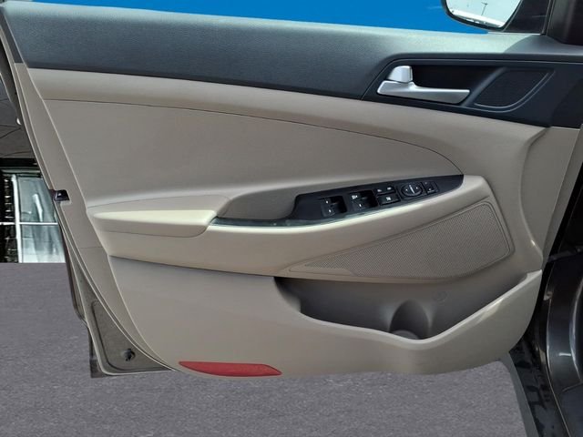 2020 Hyundai Tucson SE - Photo 17