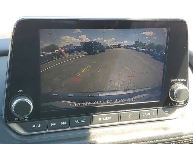 Used 2022 Gray Nissan SV image 30