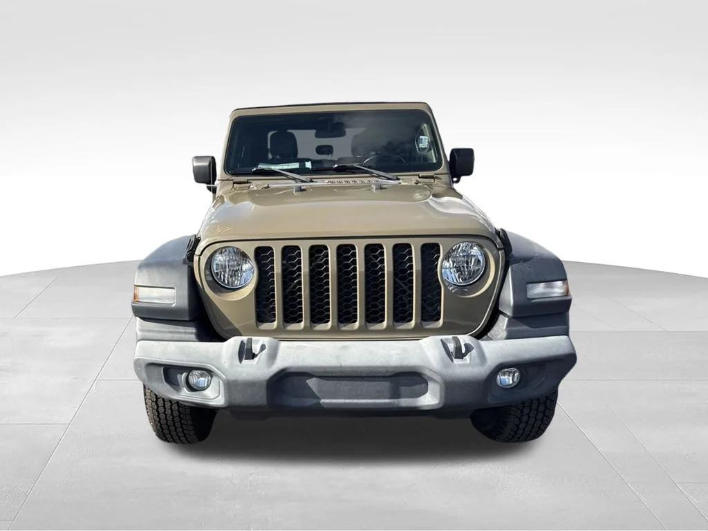 Certified Used 2020  Jeep Sport image 10