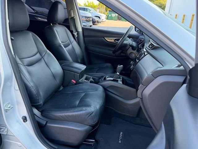 Used 2019 Silver Nissan SV image 19