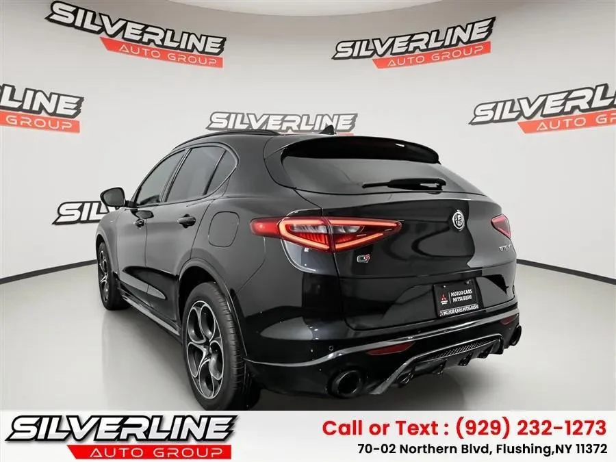 Used 2023 Vulcano Black Metallic Alfa Romeo Veloce image 4