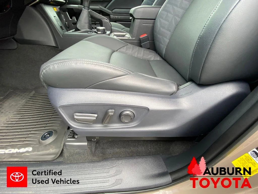 Certified Used 2026  Toyota TRD Off-Road image 35