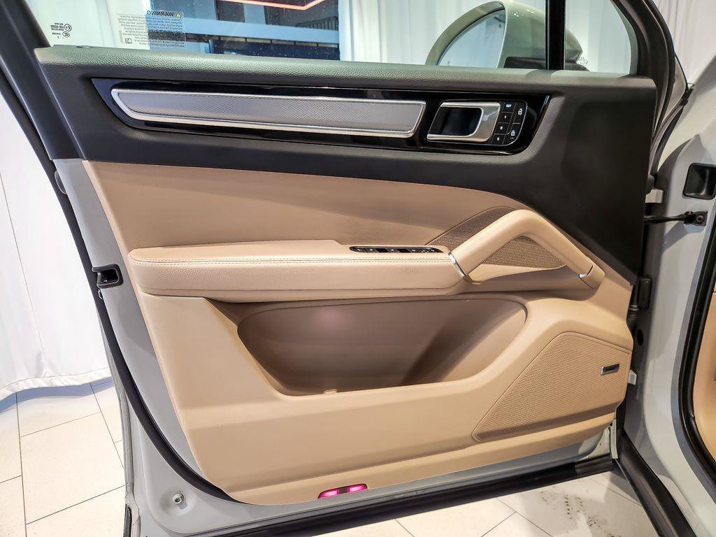 2023 Porsche Cayenne Coupe Platinum Edition - Photo 16