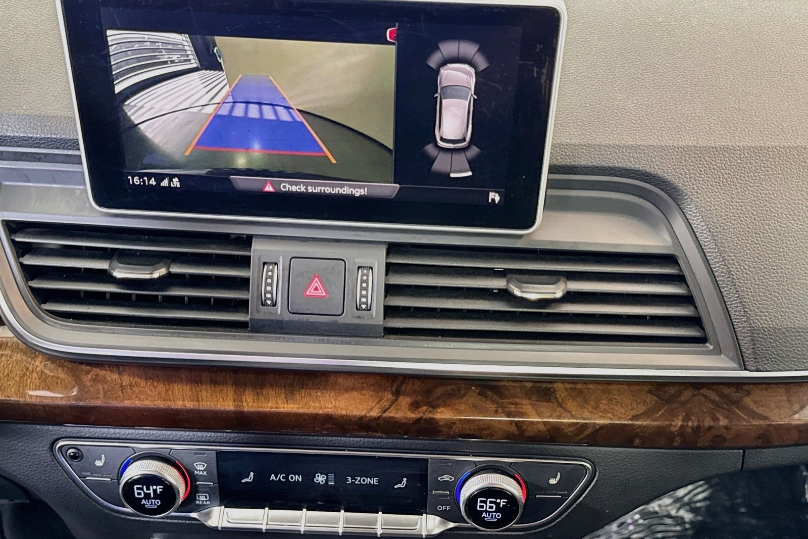 Used 2018 Navarra Blue Metal Audi Premium Plus image 14