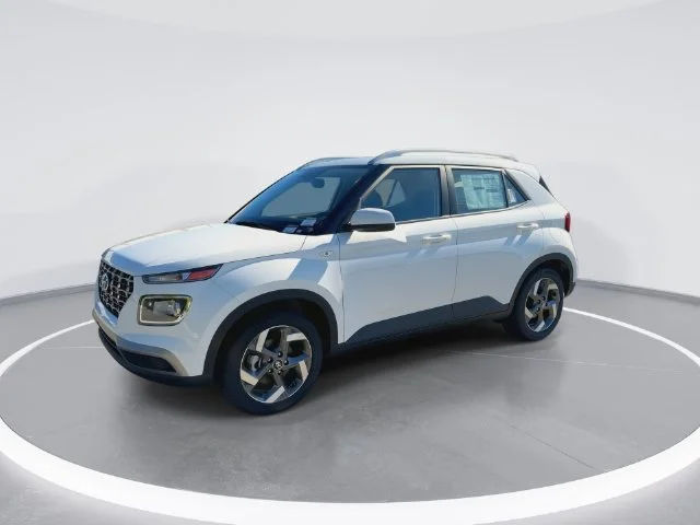 Used 2026 White Hyundai SEL image 4