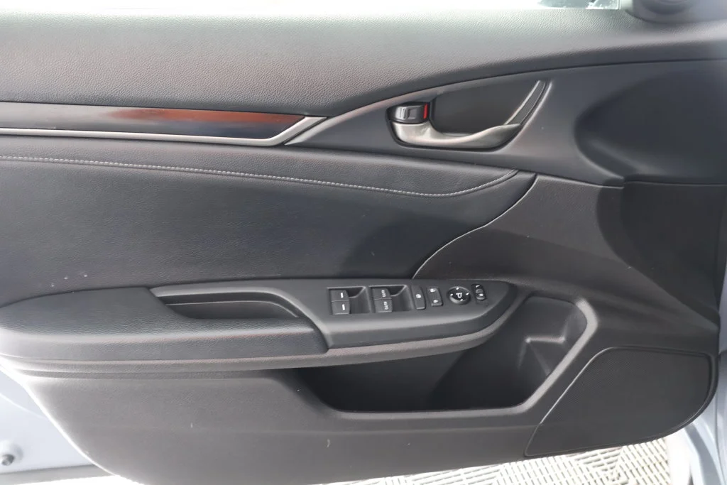 Used 2020  Honda Sport Touring image 26