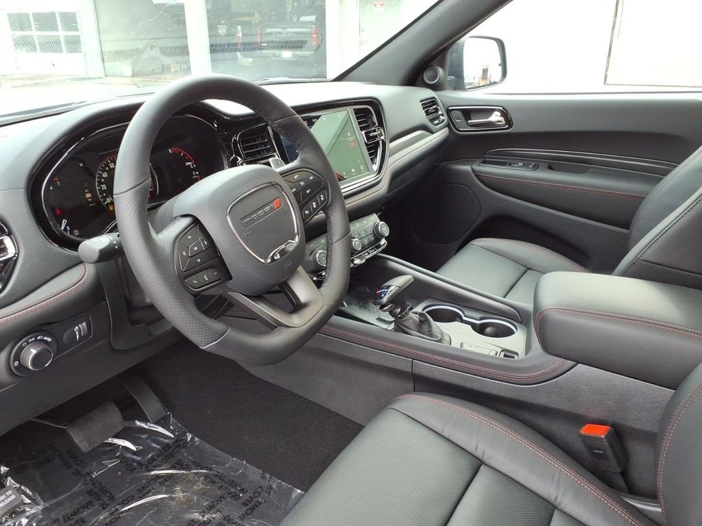 New 2026 Diamond Black Clear-Coat Exterior Paint Dodge GT Plus HEMI V8 image 8