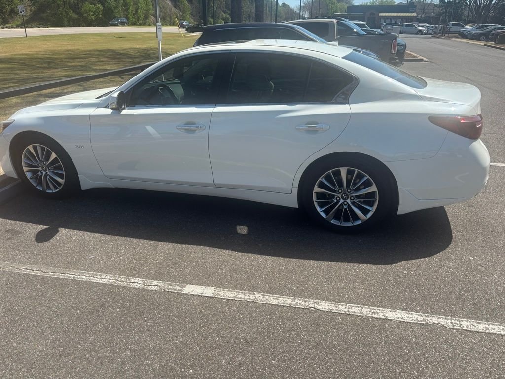 2018 INFINITI Q50 LUXE