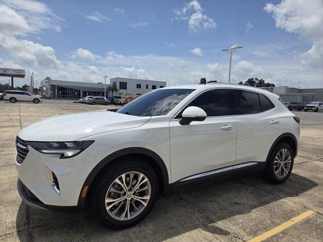 Used 2023 Summit White Buick Preferred image 9