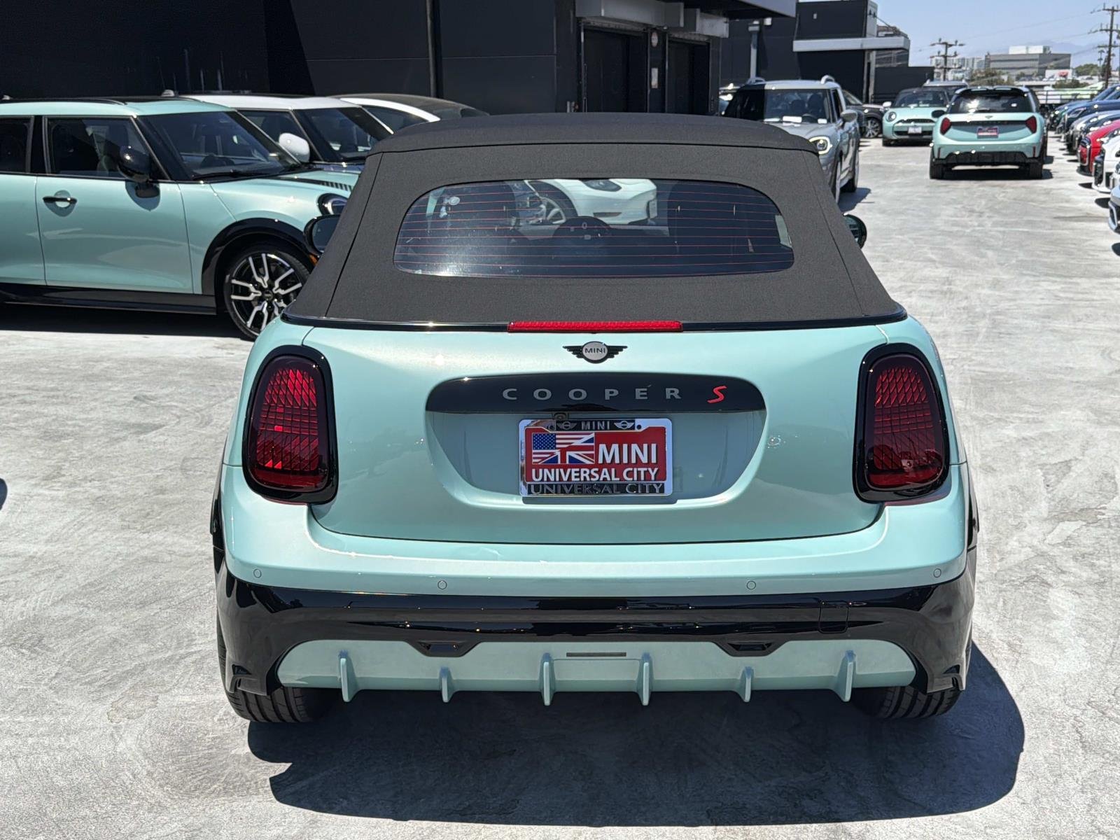 New 2026 0C6M Ocean Wave Green Metallic MINI Iconic image 4